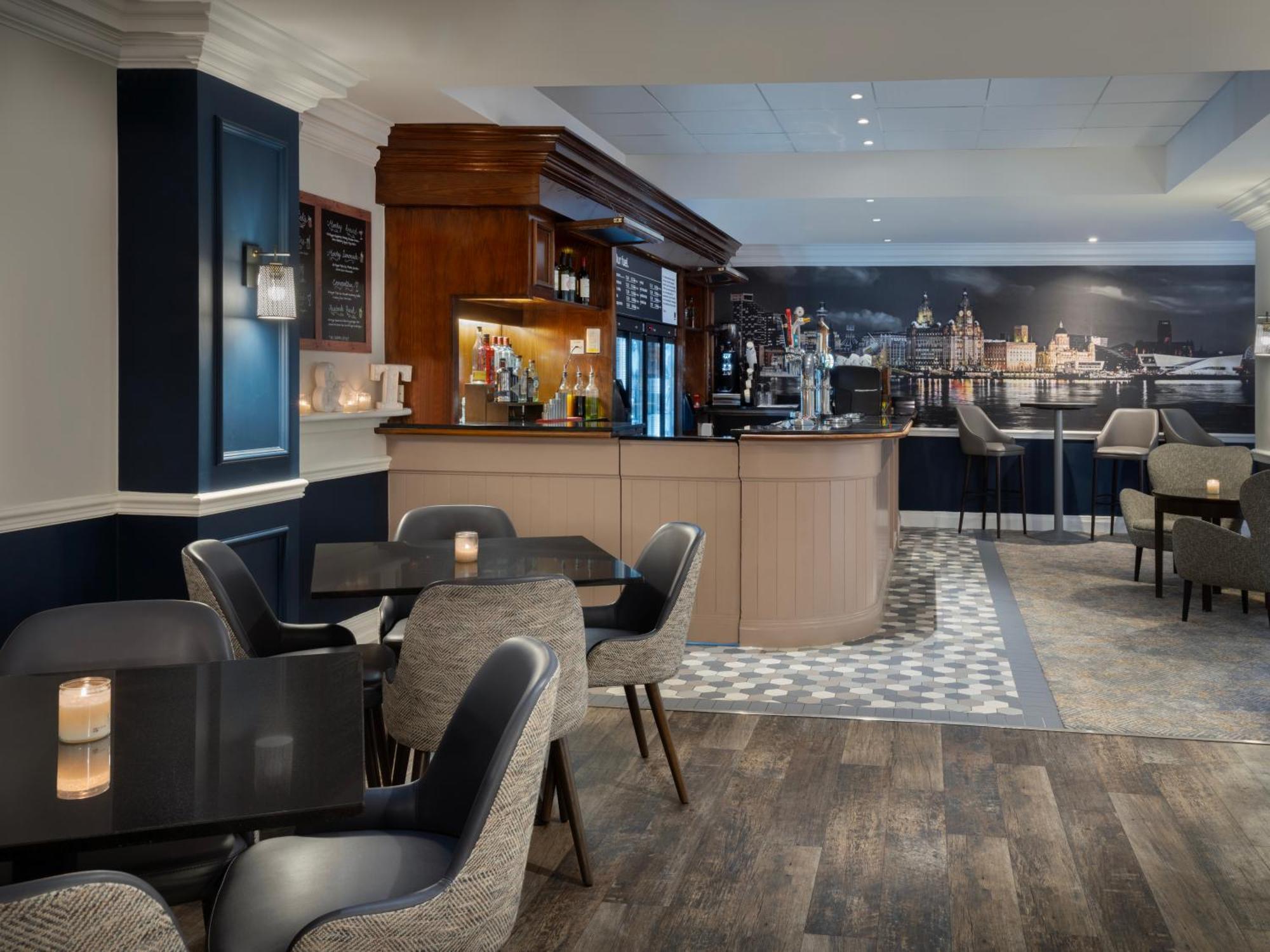 Delta Hotels By Marriott Liverpool City Centre Exterior photo