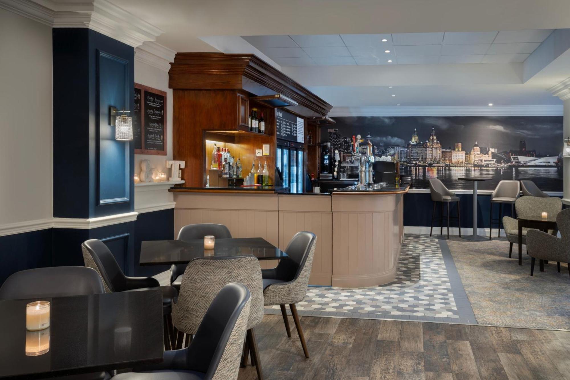Delta Hotels By Marriott Liverpool City Centre Exterior photo